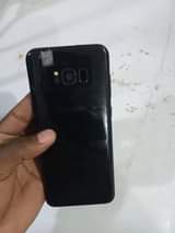 A picture of Sumsung s8 gb 64