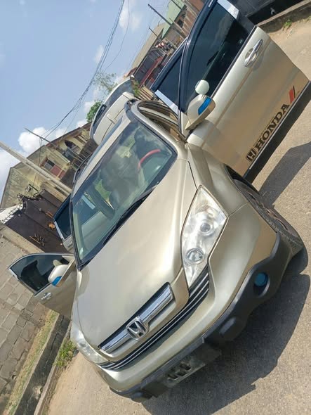 A picture of Honda Cr v 2008 Toks standard god deal