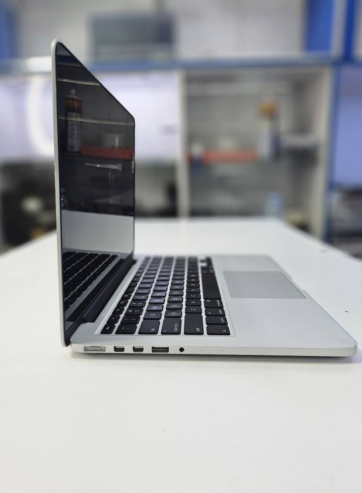 A picture of Mac Book Pro 2014