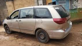 A picture of Sienna 05 first body engine n gear working perfect ac