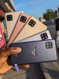A picture of AQUOS SENSE5 5G