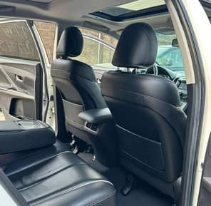 A picture of FOREIGN USED 2014 TOYOTA VENZA Thumb start Auto gear transmission
