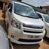 A picture of TOYOTA NOAH 2008 39M