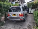 A picture of Hii landcruiser Vx Amazon EXCHANGE na gar ndogo ruksa Ela