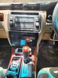 A picture of Crauwn old model Injin petrol Full ac Gia automatic 0672032056