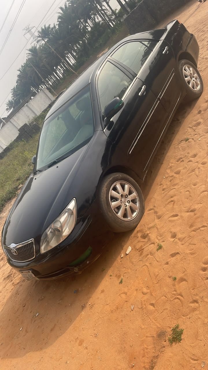 A picture of 2004 Toyota camry v6 negotiable