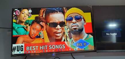 A picture of Pixel tv 32 on sell 270k in banda kireka call