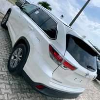 A picture of Toyota Highlander XLE AWD 2014 Price 5.8million 09136252203 Foreign used