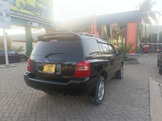 A picture of Toyota kluger inauzwa