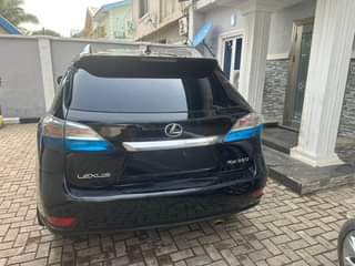 A picture of Lexus Rx350 2010 model Untampered engine gear All components is