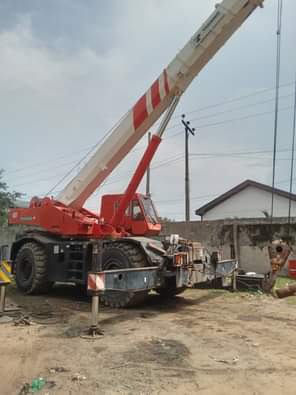 A picture of 50tons Tadano for Sale Location PH Price 100M its negotiable