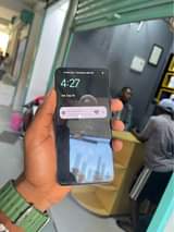 A picture of Google pixel 5 clean sana
