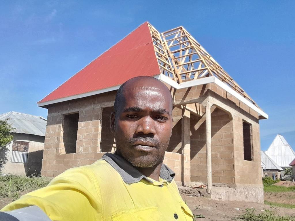 A picture of kisesa mwanza 0714 521 435