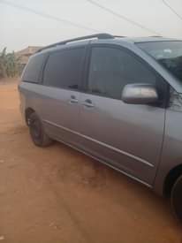 A picture of Used Toyota Sienna