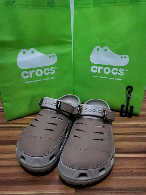 crocs