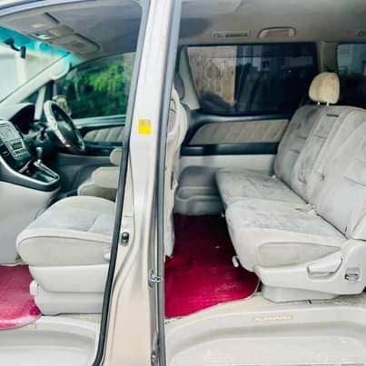 A picture of TOYOTA ALPHARD