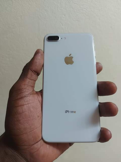 iPhone M.