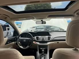 A picture of 08105390997 Distress Distress Foriegn used Honda Accord 2014