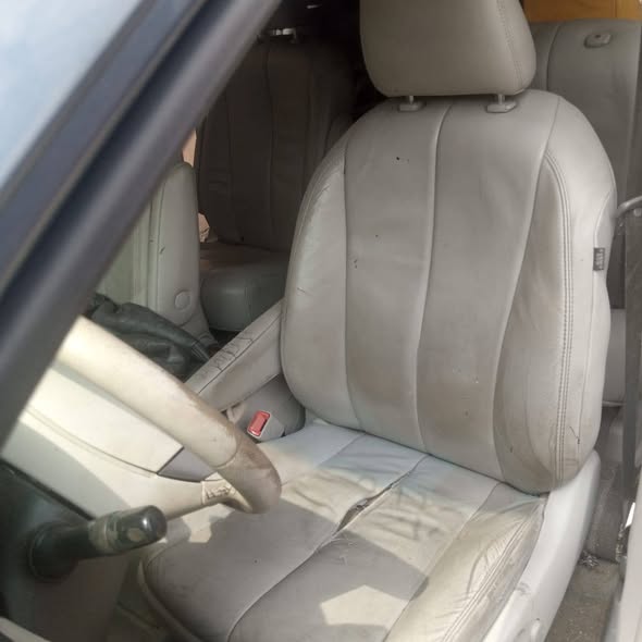 A picture of Toyota Sienna XLE 2014 foreign use Accident free June 2026