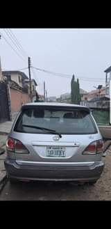 A picture of Lexus RX300