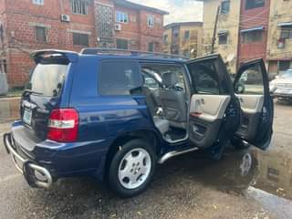A picture of 2004 Toyota Highlander limited Price 4 950m Location Amuwo odofin