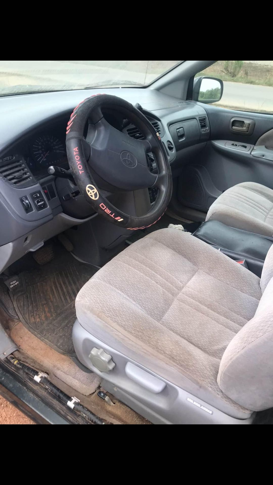 A picture of Available for sale pure first body of Toyota Sienna untampered