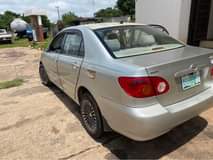 A picture of 2004 Toyota corolla