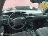 A picture of Toyota Camry AKA drop light