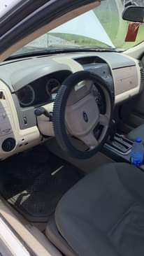 A picture of 2008 Ford escape 4 plug
