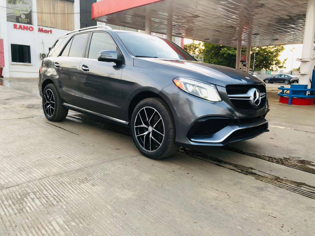 A picture of GLE350 2018 model