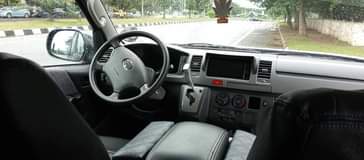 A picture of Hummer bus