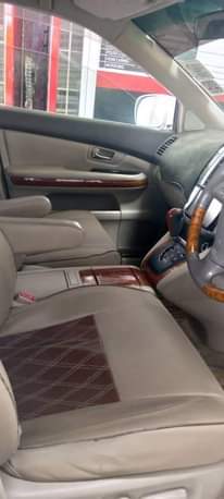 A picture of 2004 Harrier New model 4