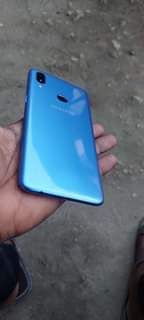 A picture of Samsung a10s