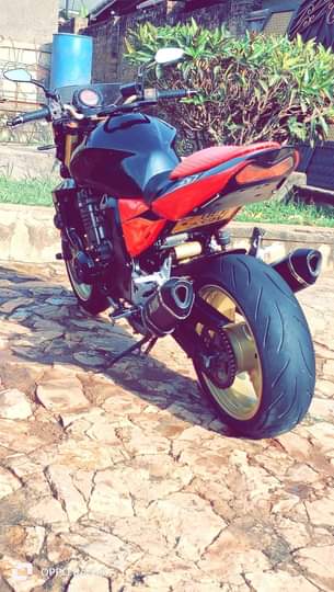 A picture of Kawasaki 953cc 7000km only at 17000 000 ugx