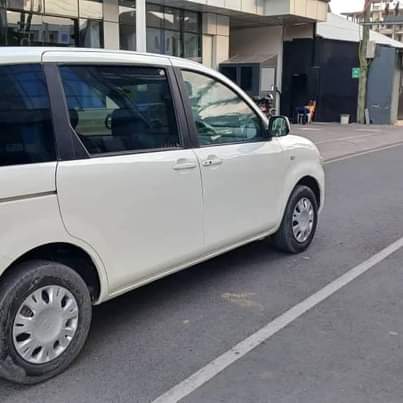 A picture of Toyota sienta nzuri sana Call 255765515709 Call 255652949680