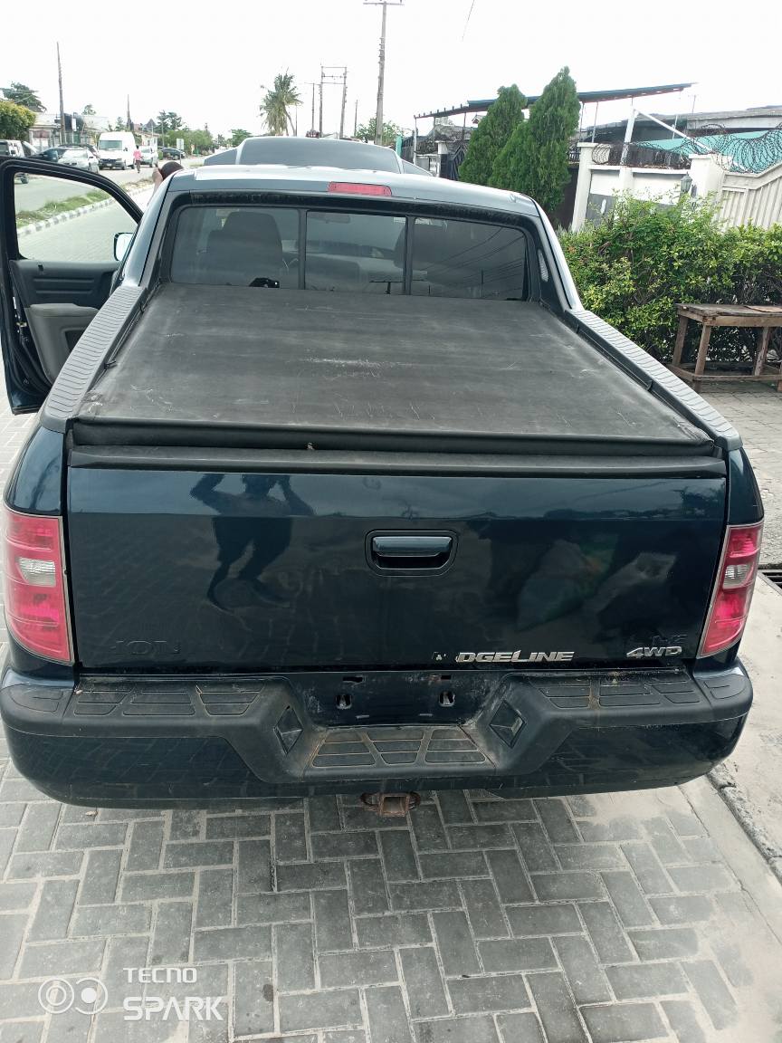 A picture of Honda Ridgeline 2010