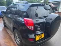 A picture of Toyota rav 4