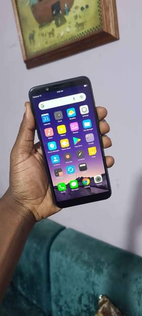 A picture of Oppo a83