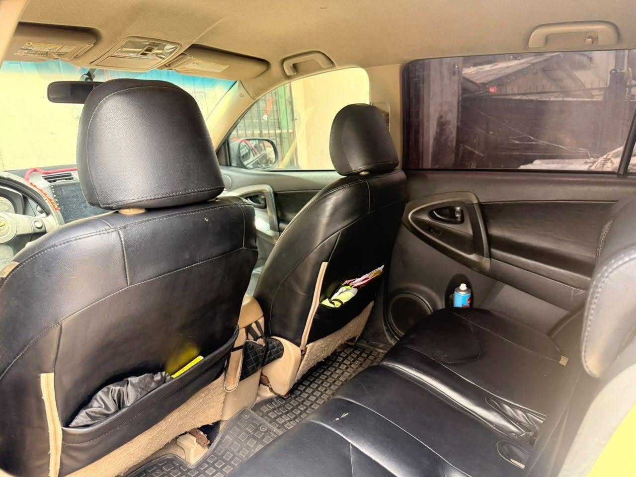 A picture of 2009 TOKUNBO STANDARD TOYOTA RAV4