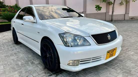 A picture of Crown Athlete Forsale