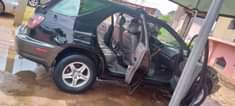 A picture of Lexus RX 300