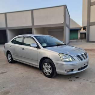 A picture of 2003 TOYOTA PREMIO F