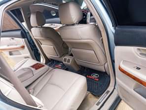A picture of Belgium Grade 2005 Lexus RX330 Car is in pristine condition