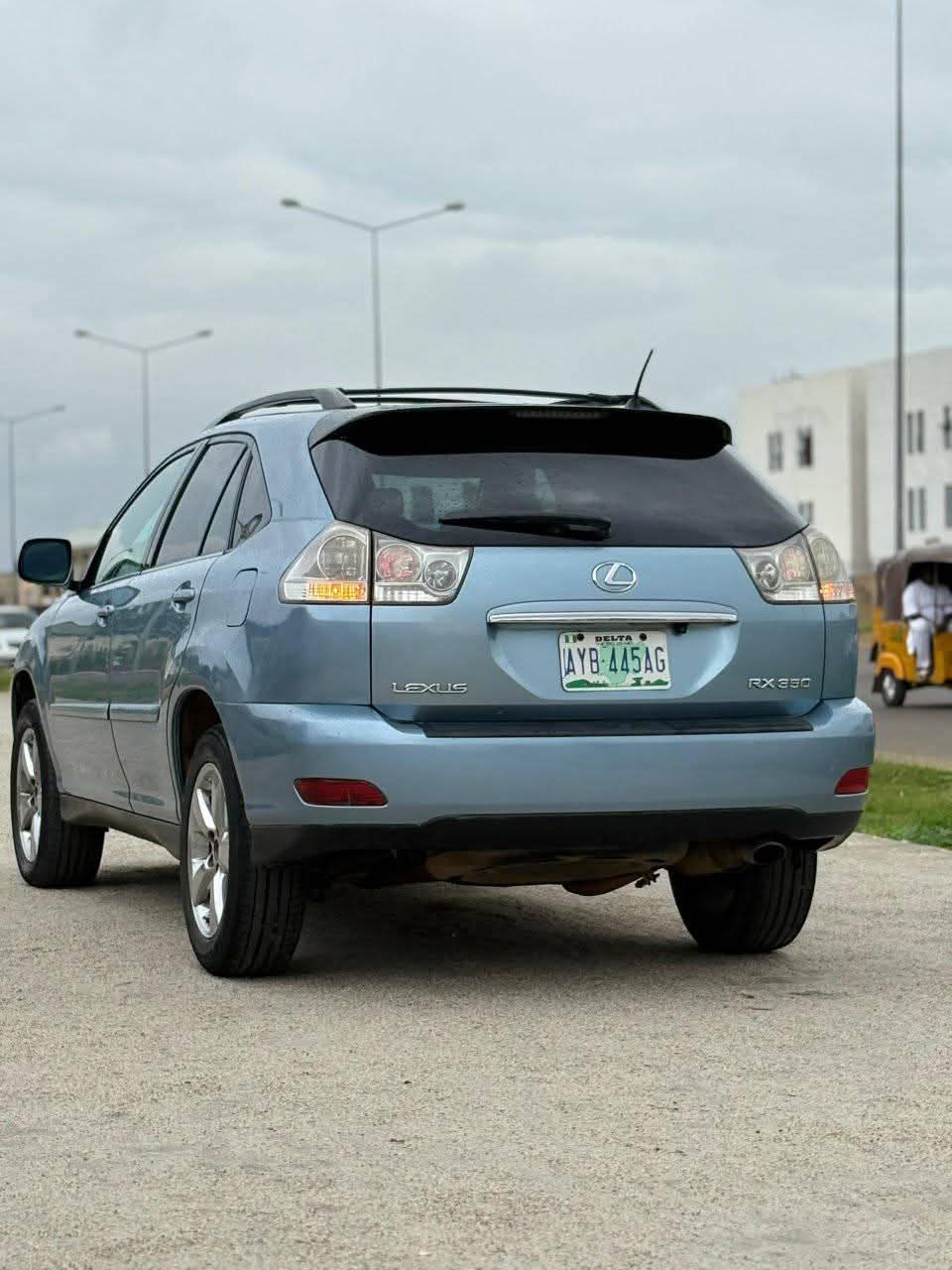 A picture of 2007 NGN lexus rx 350