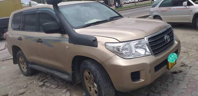 A picture of  LANDCRUISER_V8_0620356906