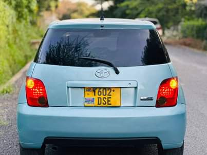 A picture of TOYOTA IST