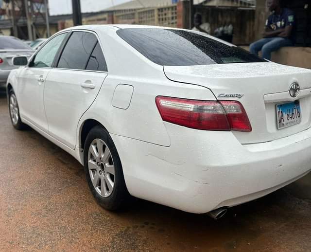 A picture of GOOD DEAL 2009 Toyota Camry XLE foreign used thumbstart V6