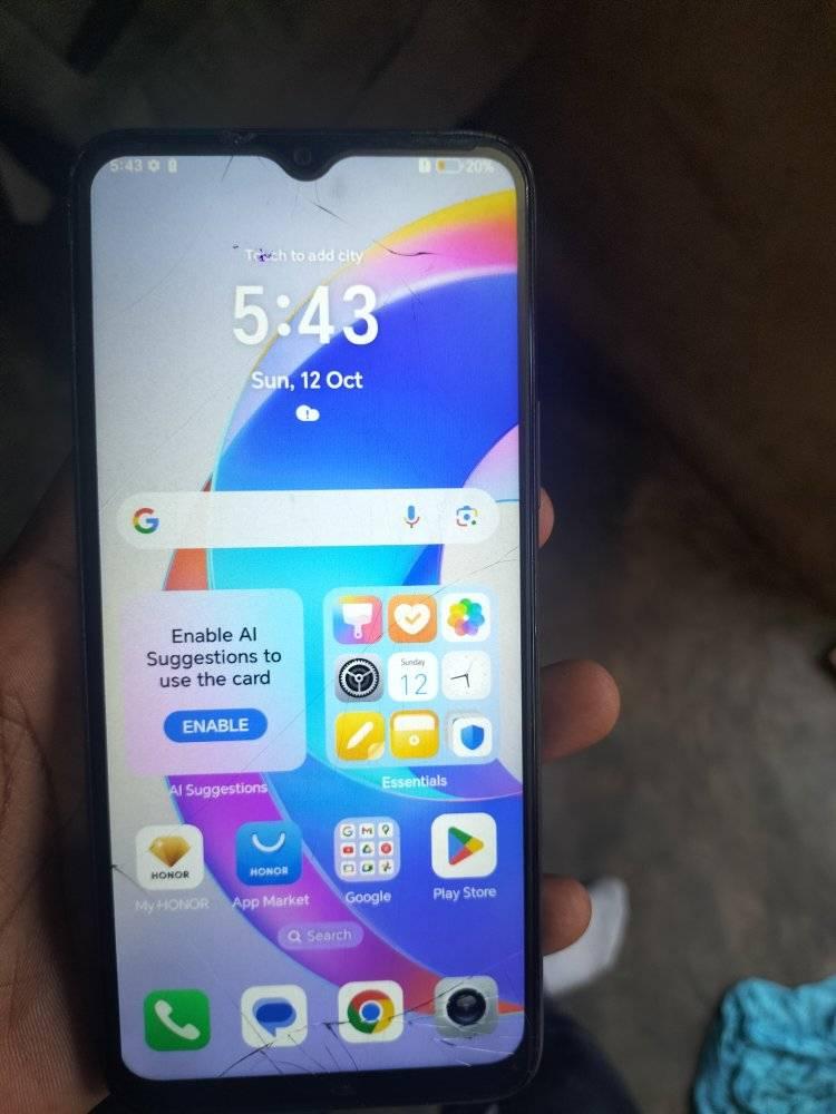 Phonee R.