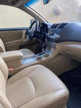 A picture of Very Clean 2011 not upgraded oo Toyota Highlander Toks standard