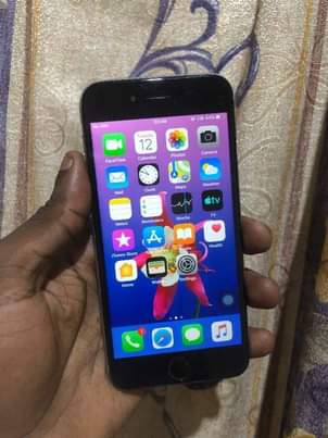 A picture of iPhone 6plain